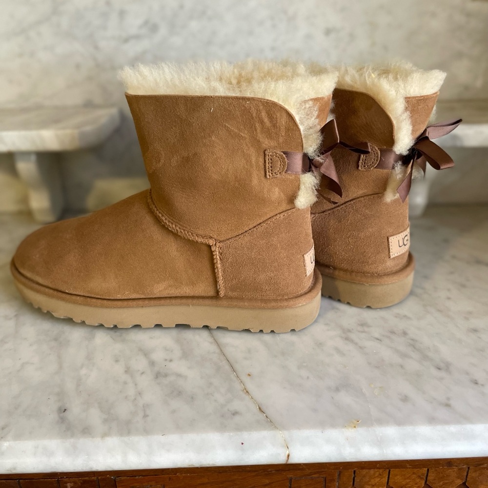 UGG Tan Mini Bailey Bow II, Size 8